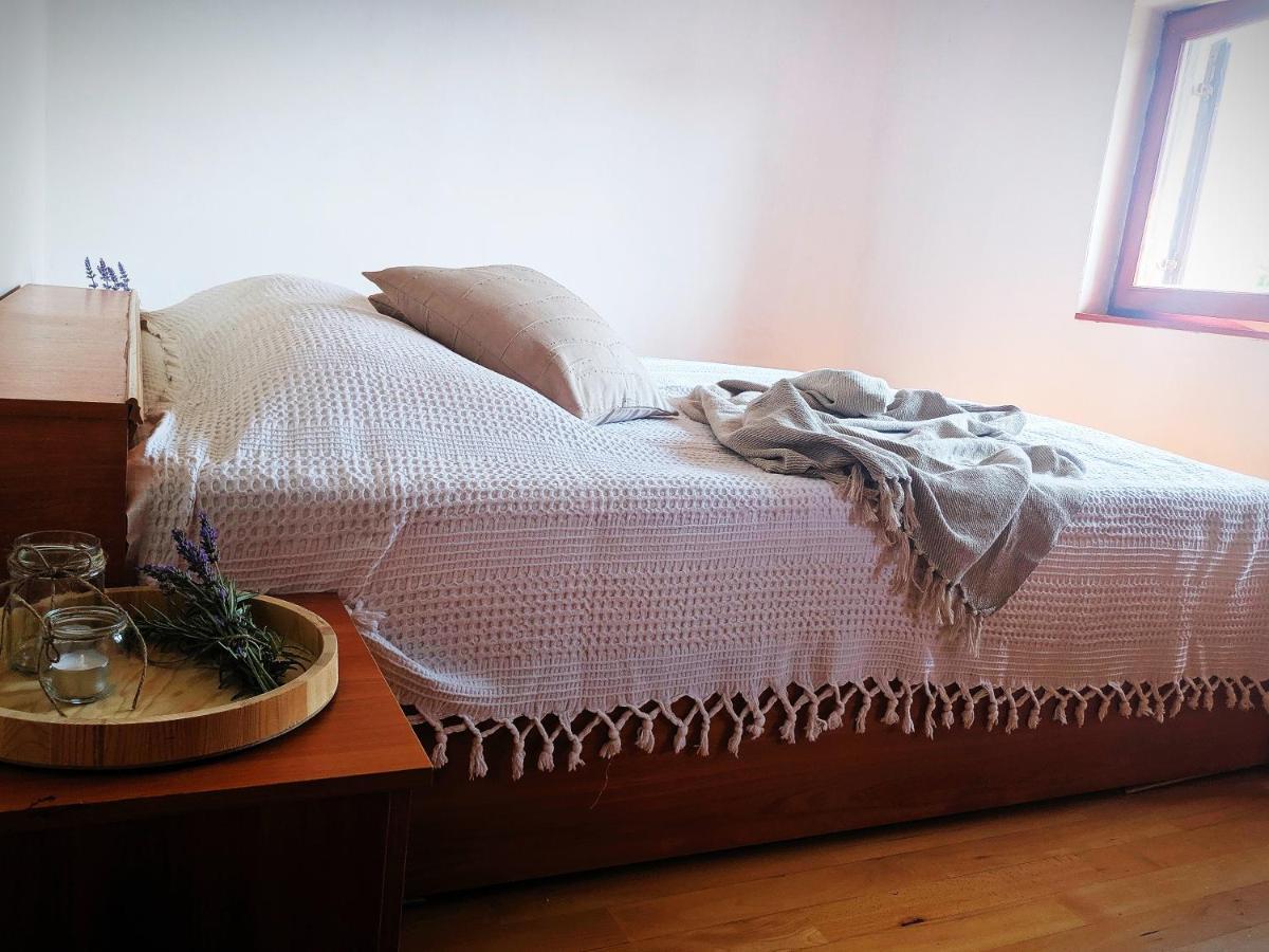 Apartment Soline Pjescana Uvala Eksteriør bilde